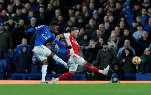 Premier League-Everton 2 mål ugyldige, Arsenal vendte 1-2 og tabte 3 udekampe i træk