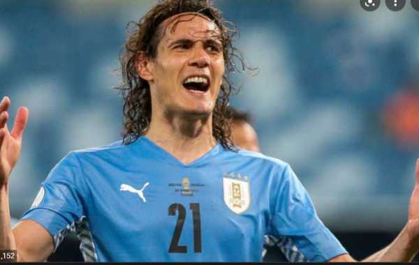 Edinson Cavani sigue siendo un delantero indispensable para Uruguay