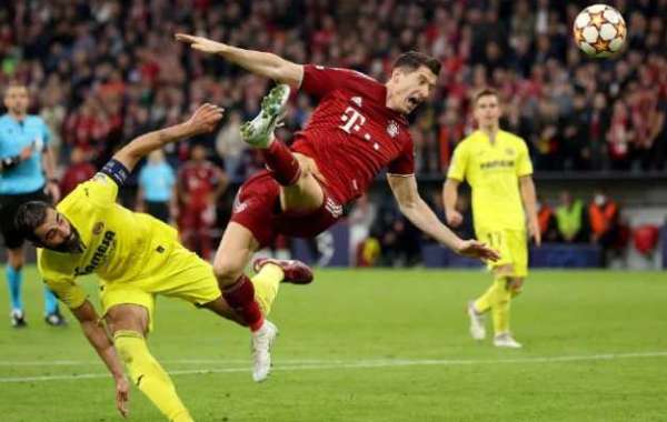 Lewandowskis mål är svårt att rädda Bayerns Ballon d'Or-tävling och kan förlora mot Benzema