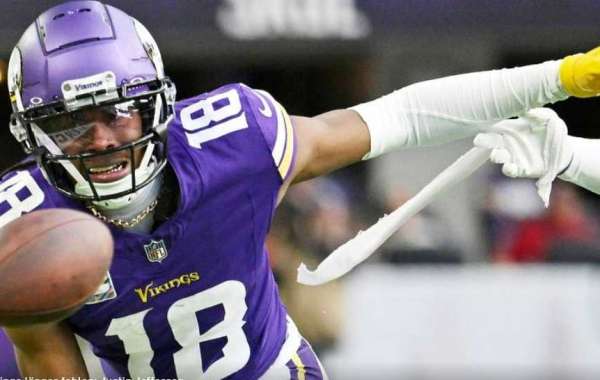 Vikings' Star Receiver Sidelined for Four Weeks